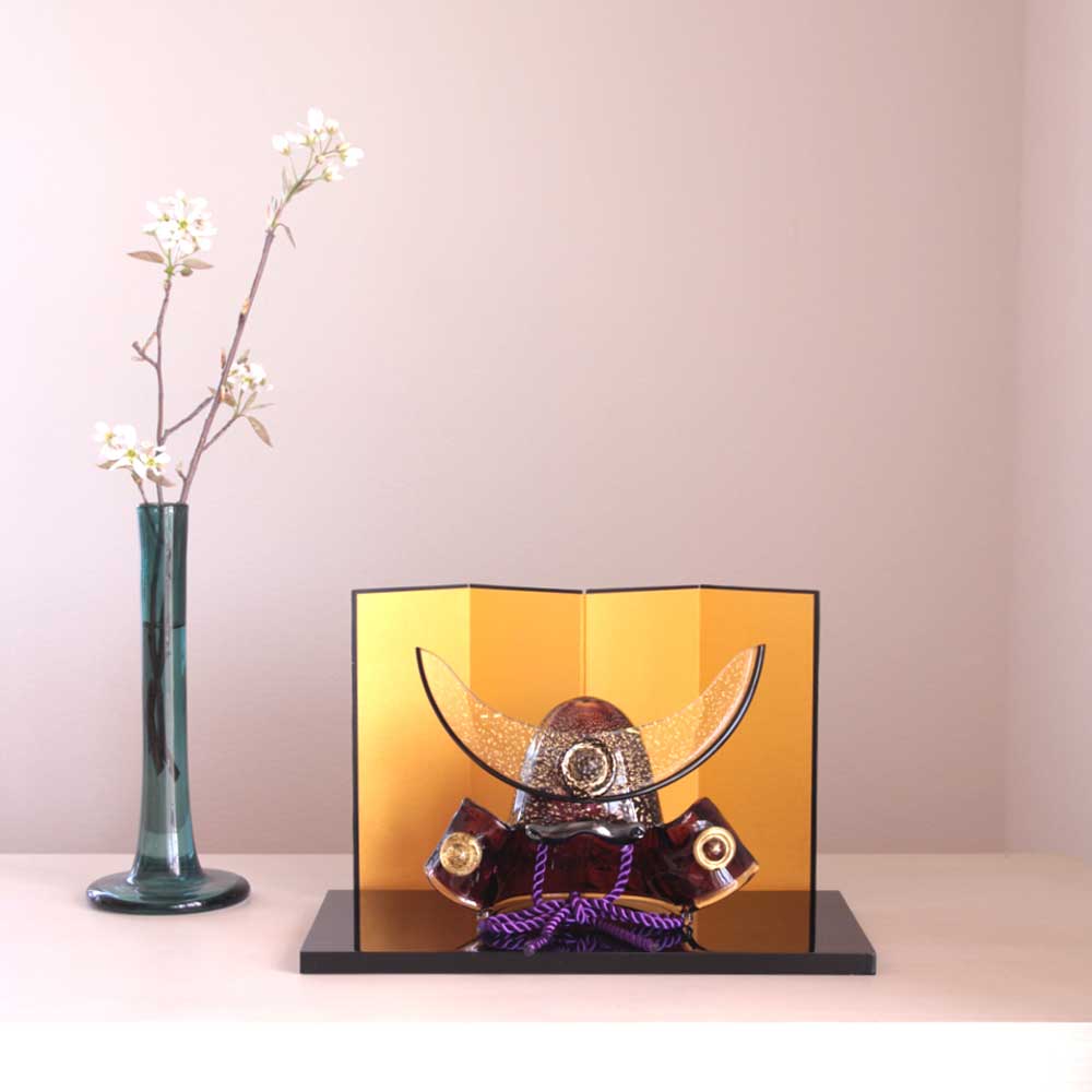 ガラスの兜（端午の節句） – 酒器・グラスの専門店 美酒器や 本店