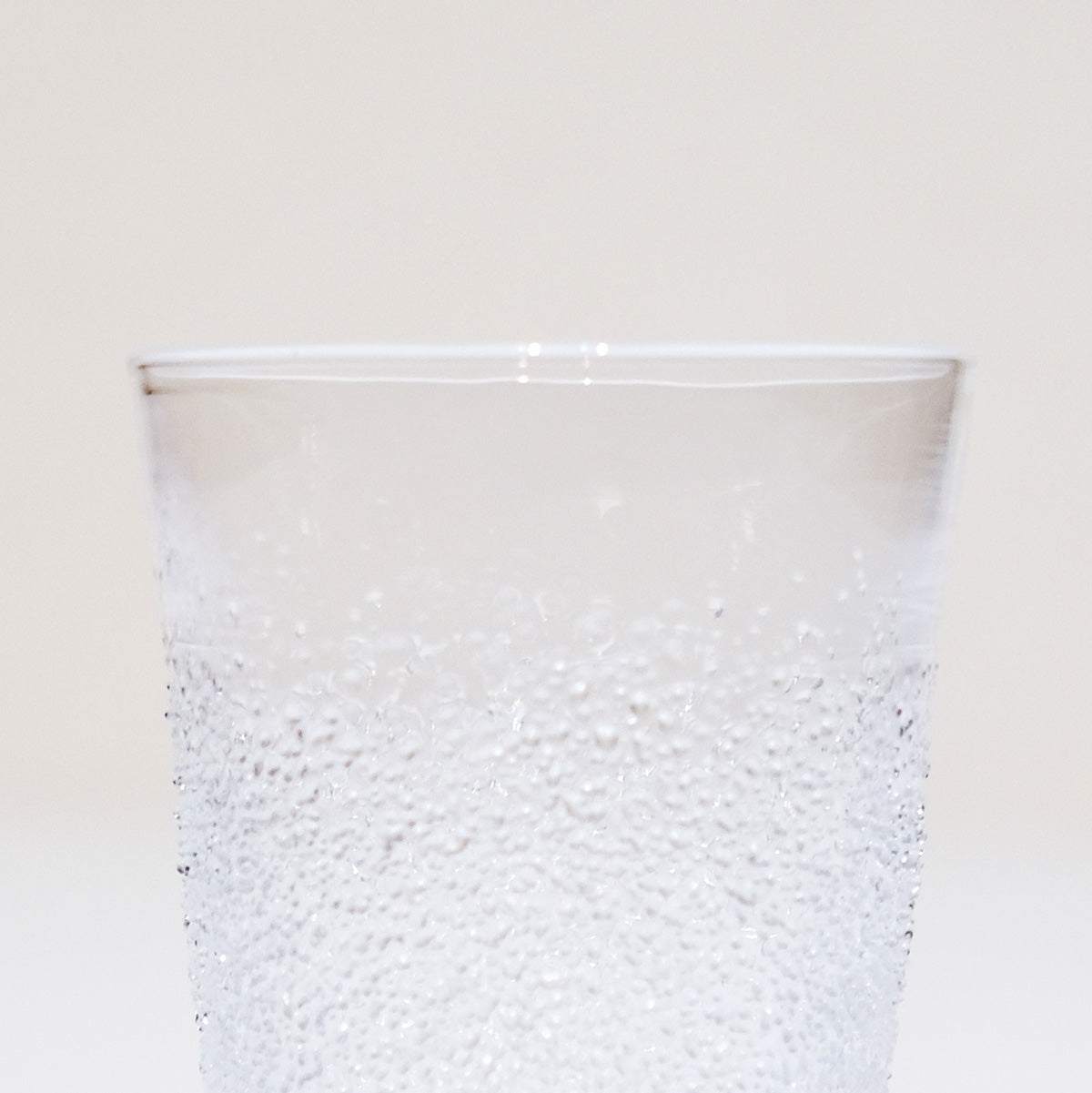 FUKU glassworks うたかた 冷酒器セット (日本酒ピッチャー・ぐい呑 (縦) 2個) フクグラスワークス 相馬佳織 ハンドメイド冷酒器セット