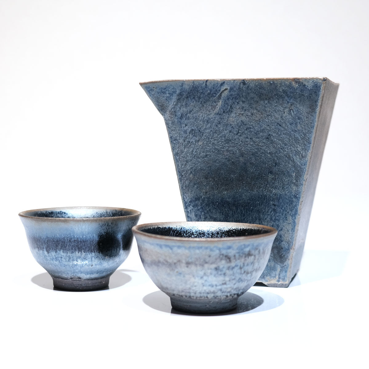 山下陶房 山下秀樹 銀化天目(ぎんかてんもく) 酒器揃 角片口 (大)・ぐい呑 2個