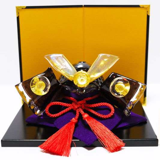 ガラスの兜（黒） glass calico グラスキャリコ ハンドメイド ガラスアート 5月 端午の節句 五月人形 兜飾り オブジェ 室内 インテリア お祝い ギフト