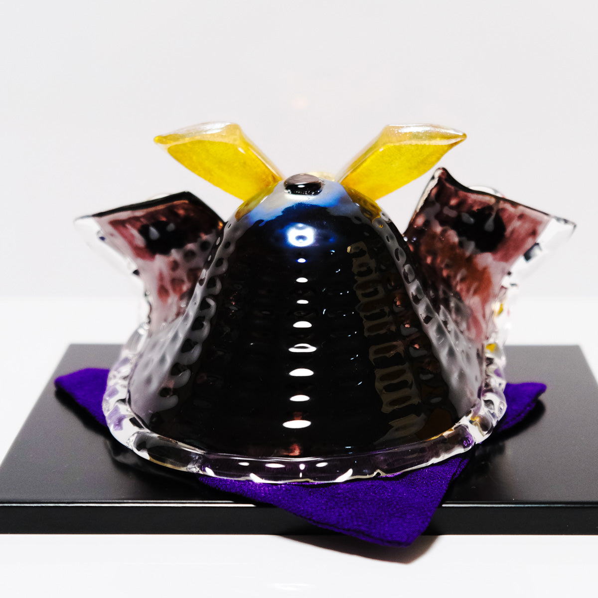 ガラスの兜（黒） イメージ3