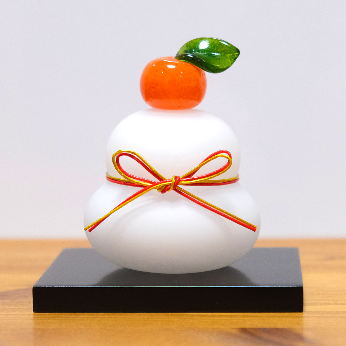 ガラスの白い鏡餅（S） glass calico グラスキャリコ ハンドメイド
