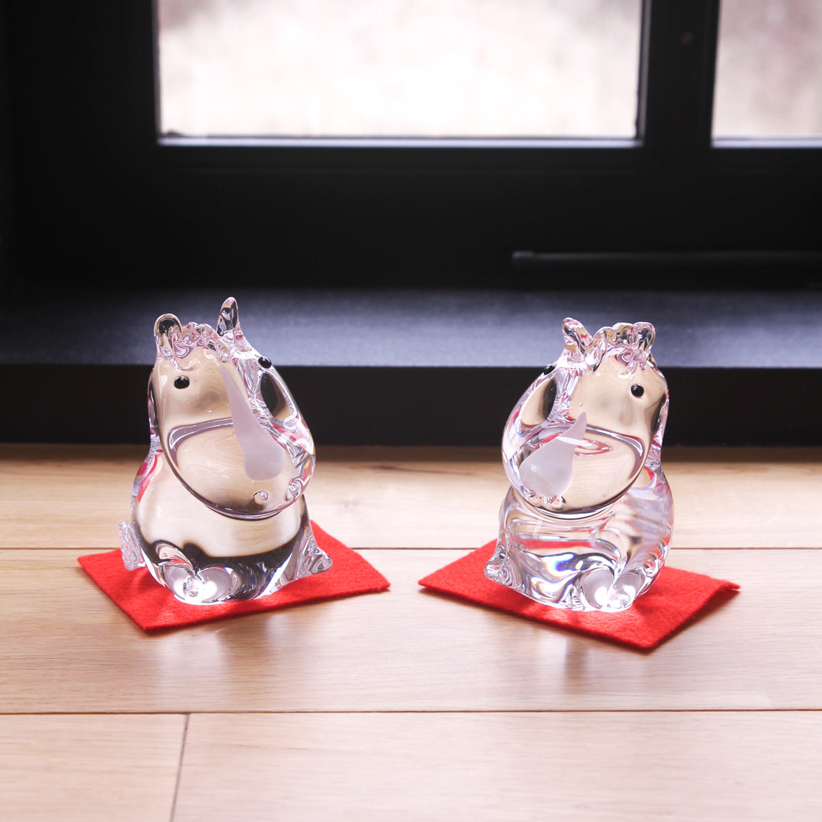 ガラスの干支 ゆる午(うま) オブジェ 午(うま)の置物 FIORETTO フィオレット 高野仰 ハンドメイド ガラスアート 化粧箱付 タカノアオグ ガラス 馬 かたまり お正月 コンパクト インテリア おしゃれ ギフト プレゼント